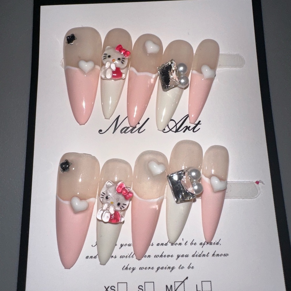 Hello Kitty Pink and White Nail Art Set